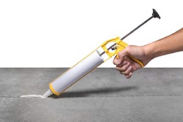 چسب کاشت میلگرد و بولت بر پایه اپوکسی اصلاح شده STRUBOND EP500